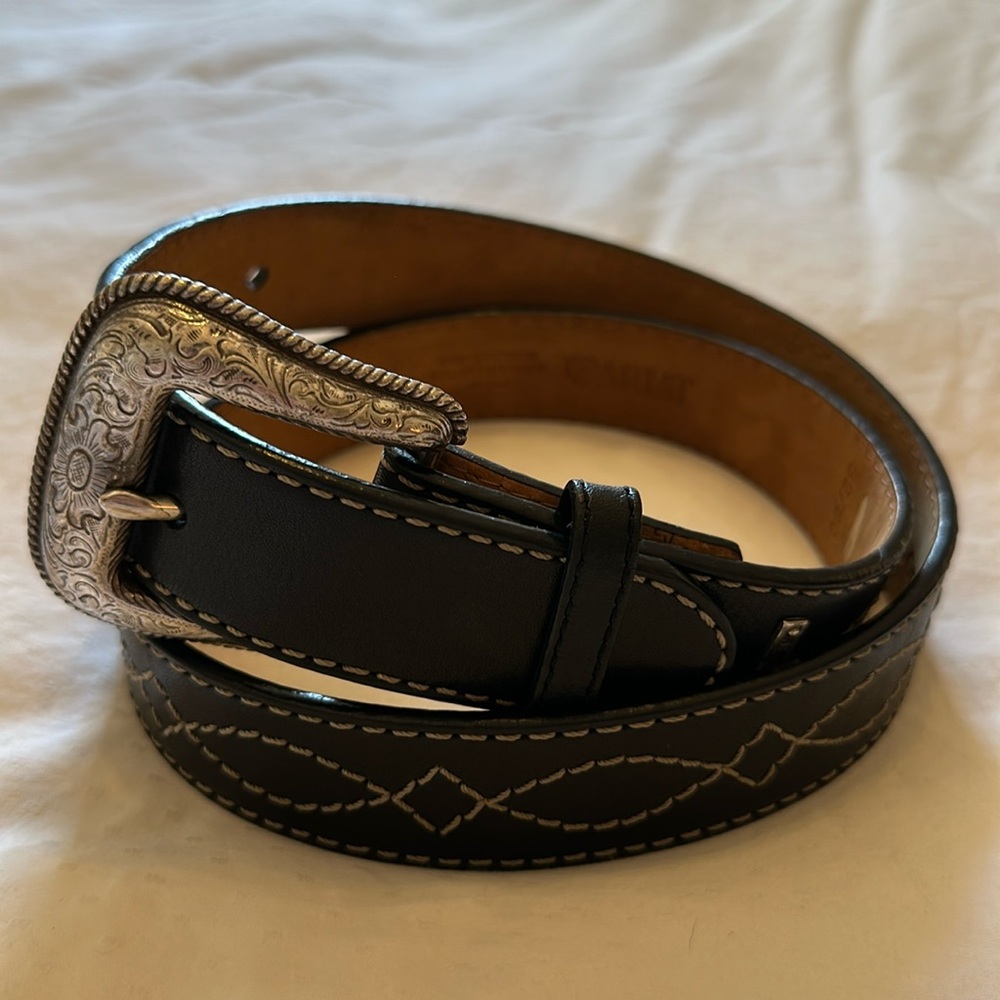 Ariat black leather embroidered belt size 32/80